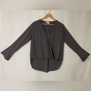 Veronica M Women’s XS Surplice Blouse Charcoal Gray Bell Sleeve High-Low Hem